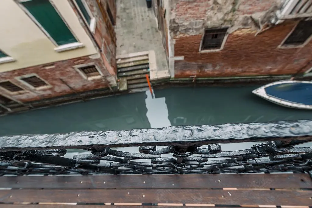 Charming Palace Corte Del Teatro Veneza