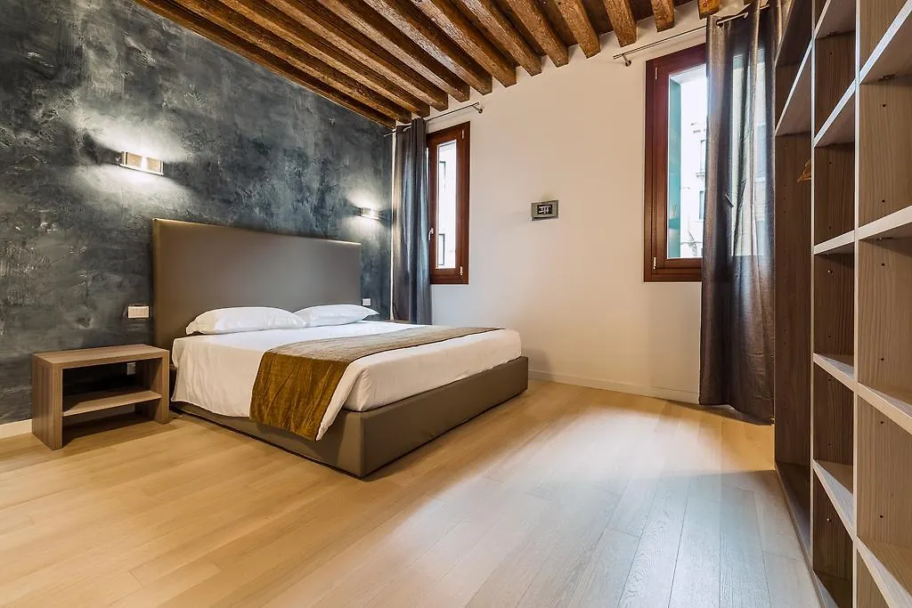 Charming Palace Corte Del Teatro Veneza