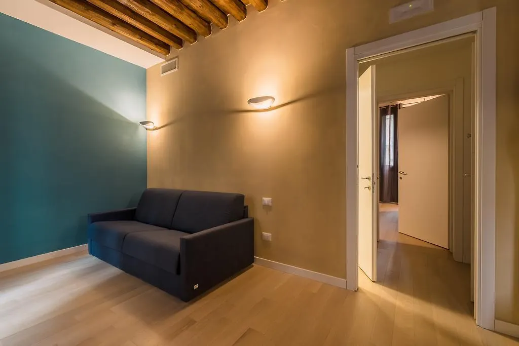 Charming Palace Corte Del Teatro Apartmán